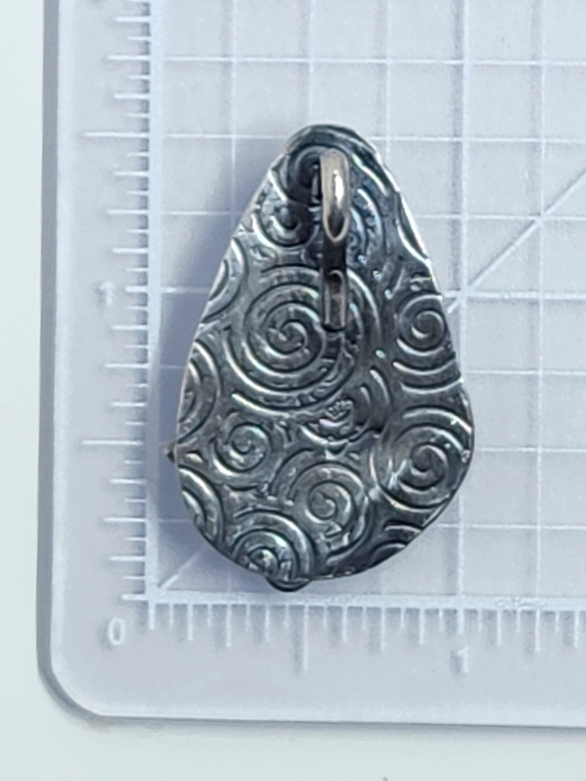 Dinosaur Gembone Pendant Set in Sterling Silver